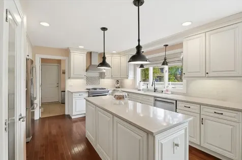 1615 North Dale Avenue Arlington Heights IL 60004