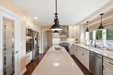 1615 North Dale Avenue Arlington Heights IL 60004