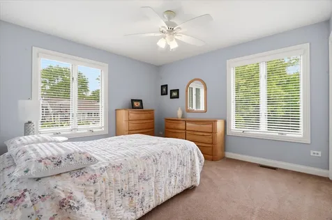 1615 North Dale Avenue Arlington Heights IL 60004