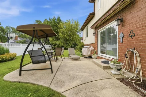 1615 North Dale Avenue Arlington Heights IL 60004