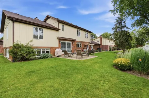 1615 North Dale Avenue Arlington Heights IL 60004