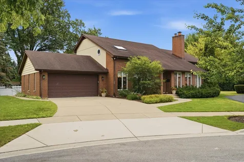 1615 North Dale Avenue Arlington Heights IL 60004