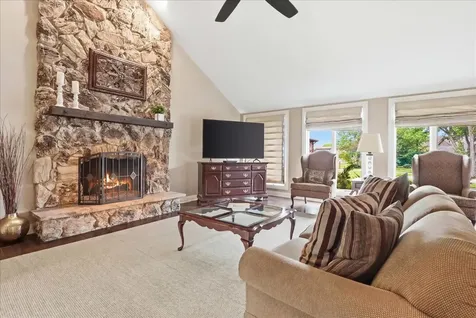 1615 North Dale Avenue Arlington Heights IL 60004