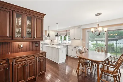 1615 North Dale Avenue Arlington Heights IL 60004