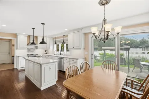1615 North Dale Avenue Arlington Heights IL 60004