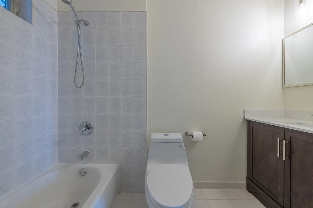 2601 South Emerald Avenue Chicago IL 60616