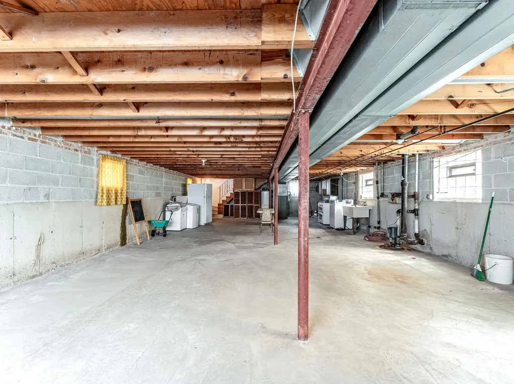 6102 West 64th Street Chicago IL 60638
