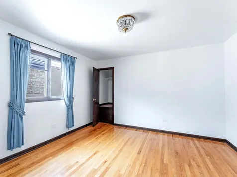 6102 West 64th Street Chicago IL 60638