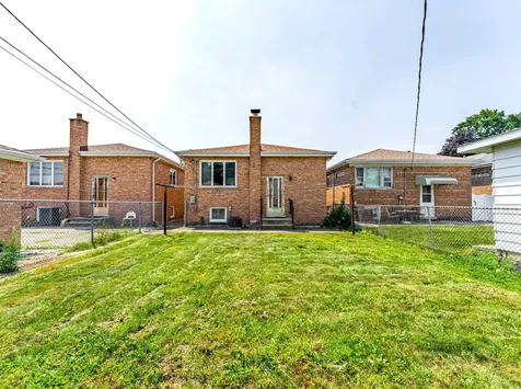 6102 West 64th Street Chicago IL 60638