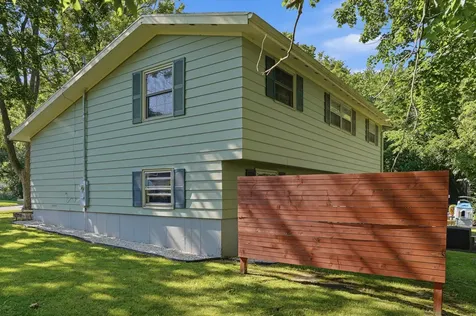 1104 Elm Place Dixon IL 61021