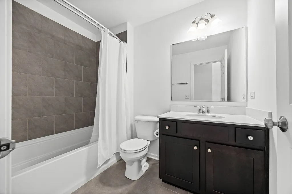 4467 Monroe Court Naperville IL 60564