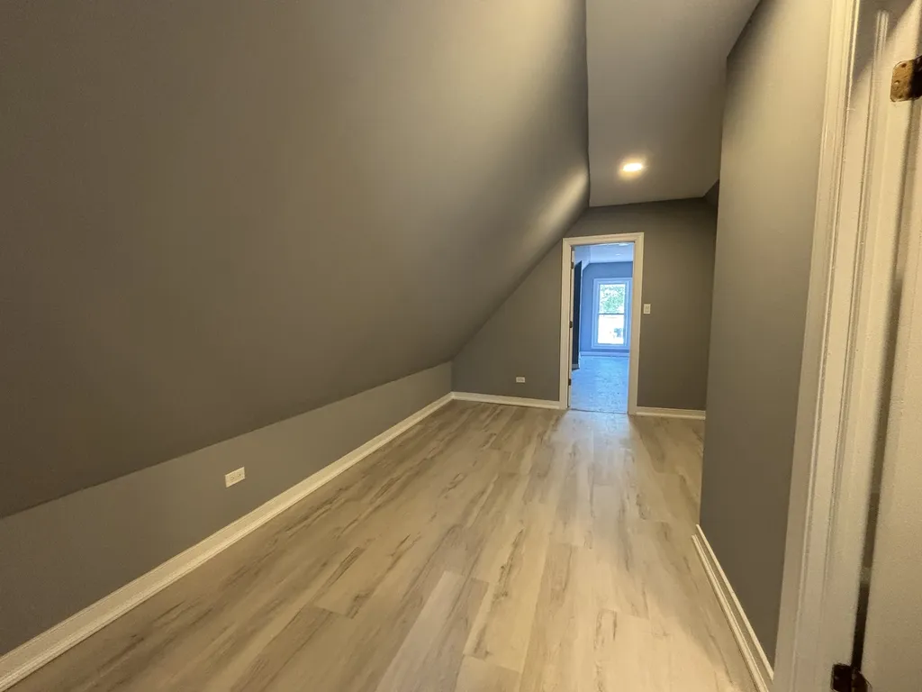 9236 South Blackstone Avenue Chicago IL 60619