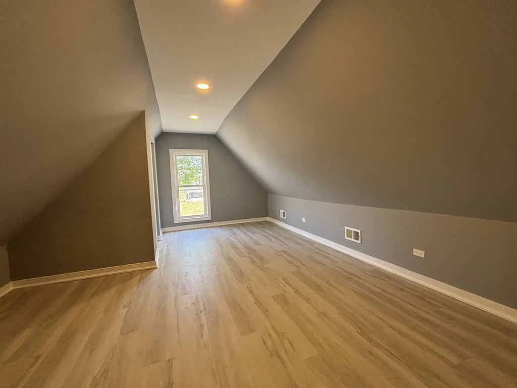 9236 South Blackstone Avenue Chicago IL 60619