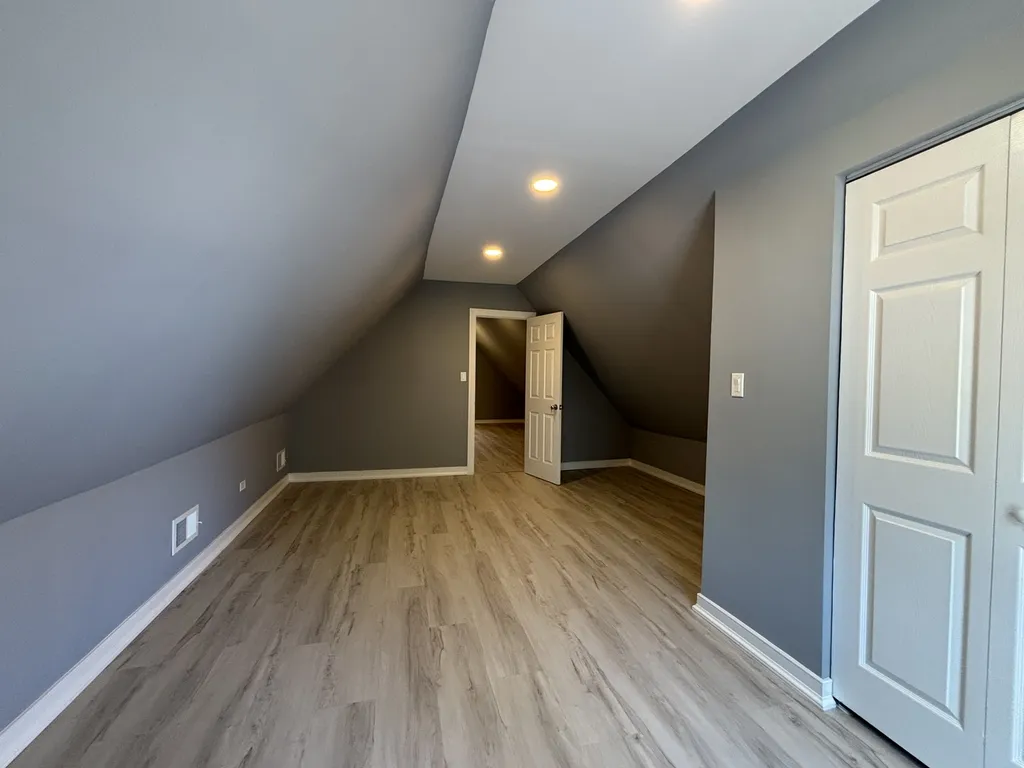 9236 South Blackstone Avenue Chicago IL 60619