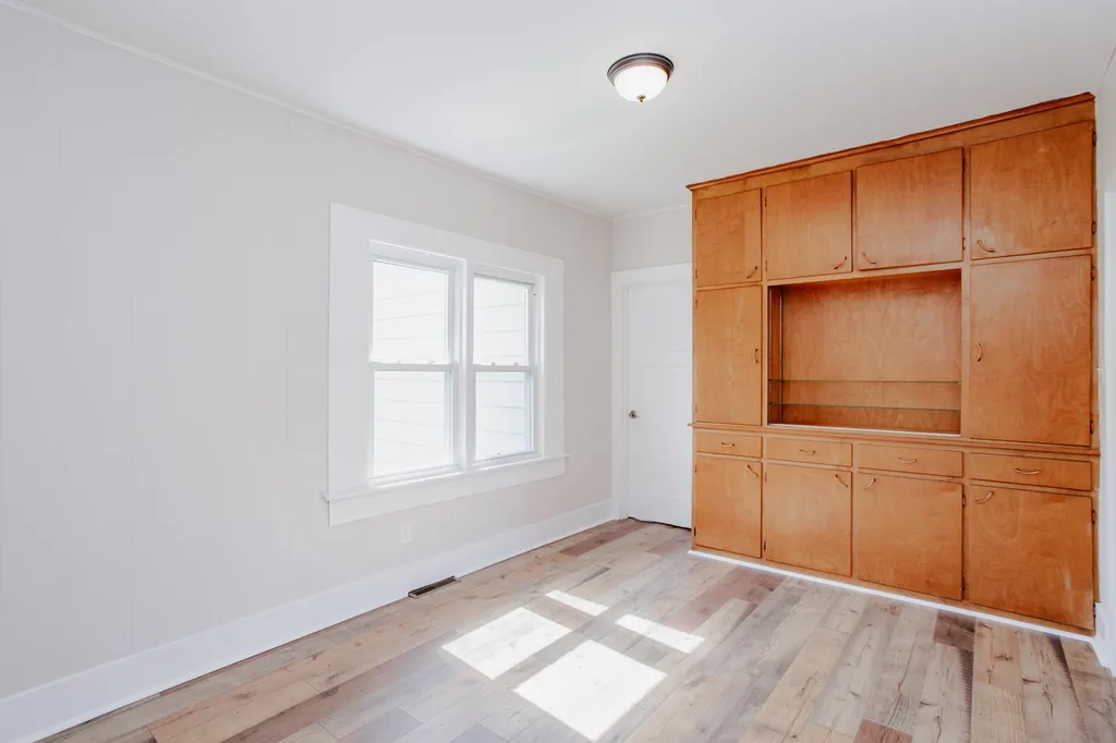 22W724 Saint Charles Road Glen Ellyn IL 60137