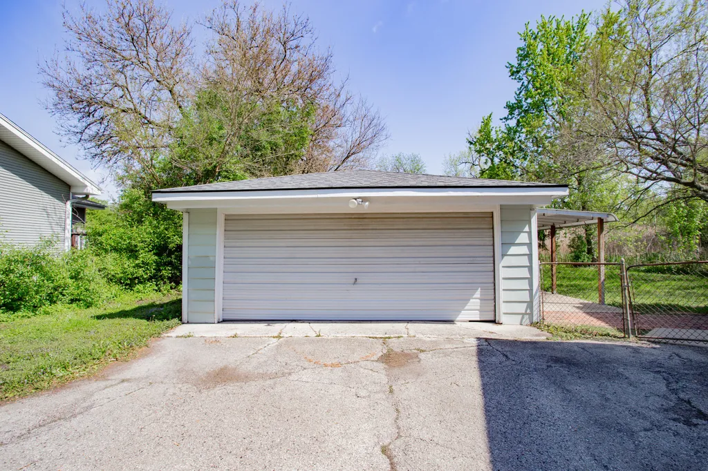 22W724 Saint Charles Road Glen Ellyn IL 60137