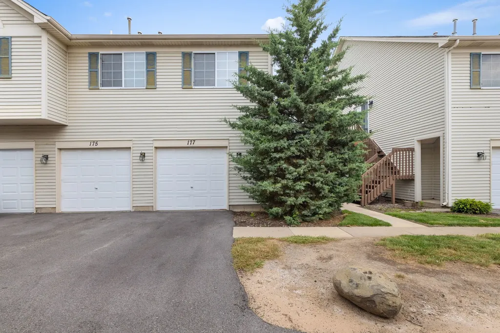 177 Village Creek Drive Lake In The Hills IL 60156