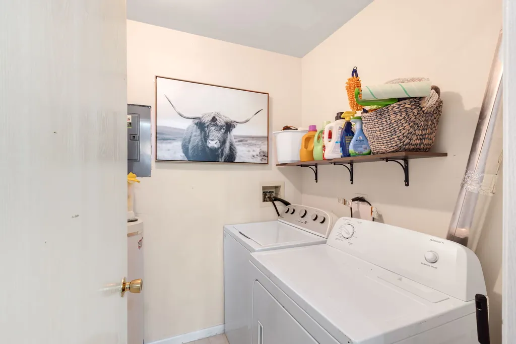 177 Village Creek Drive Lake In The Hills IL 60156