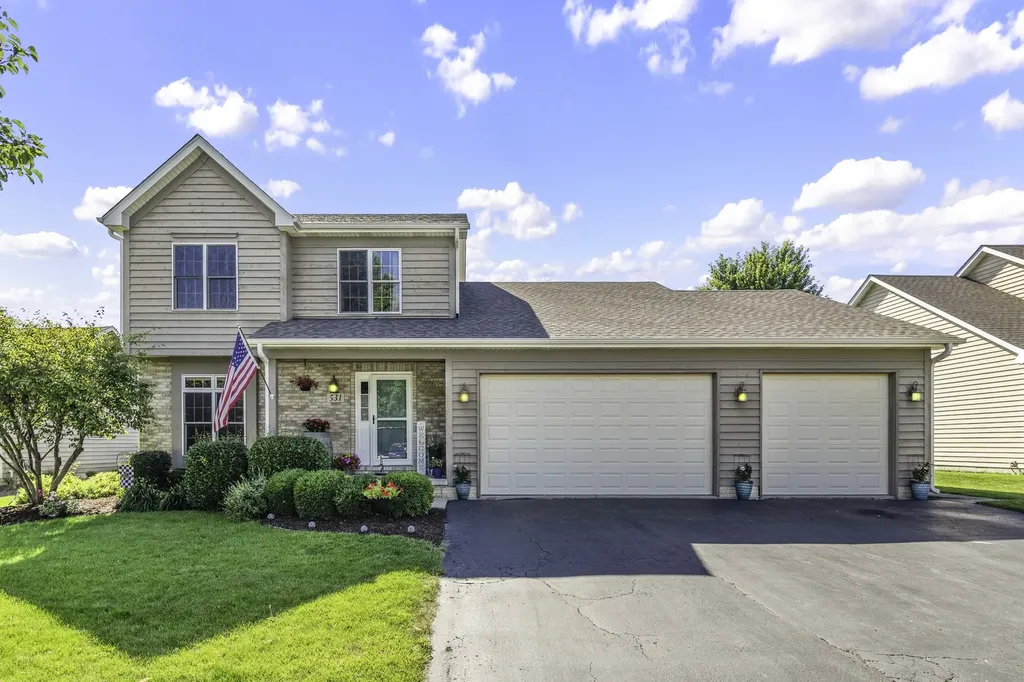 531 Meadow Lane Hinckley IL 60520