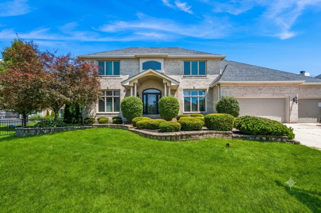 2207 Leverenz Road Naperville IL 60564