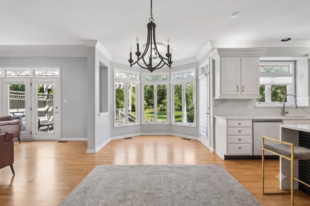2207 Leverenz Road Naperville IL 60564