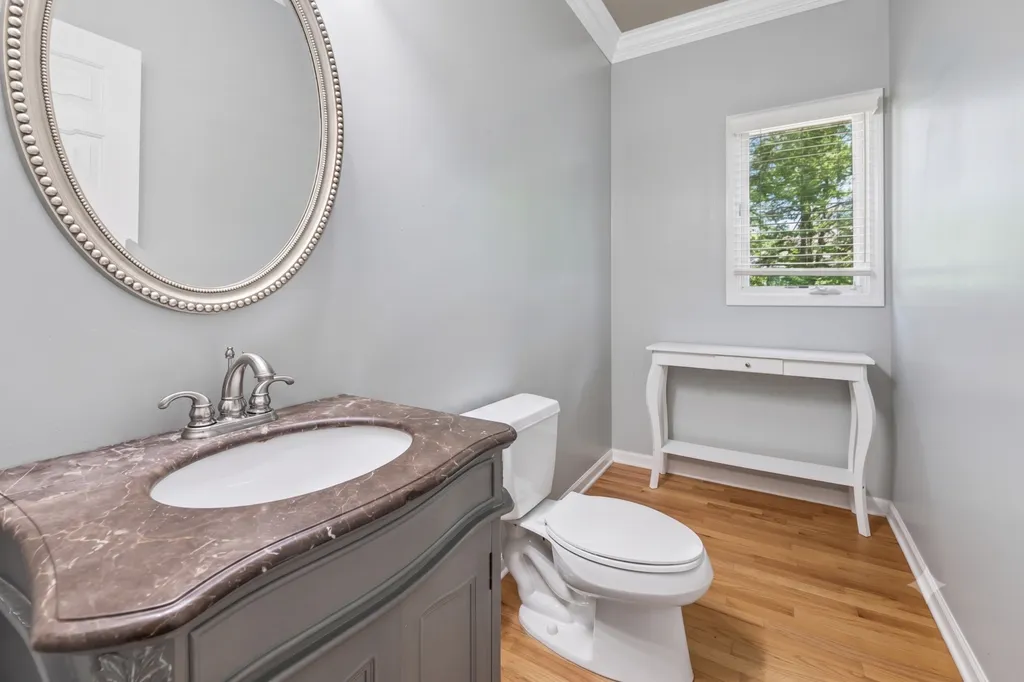 2207 Leverenz Road Naperville IL 60564