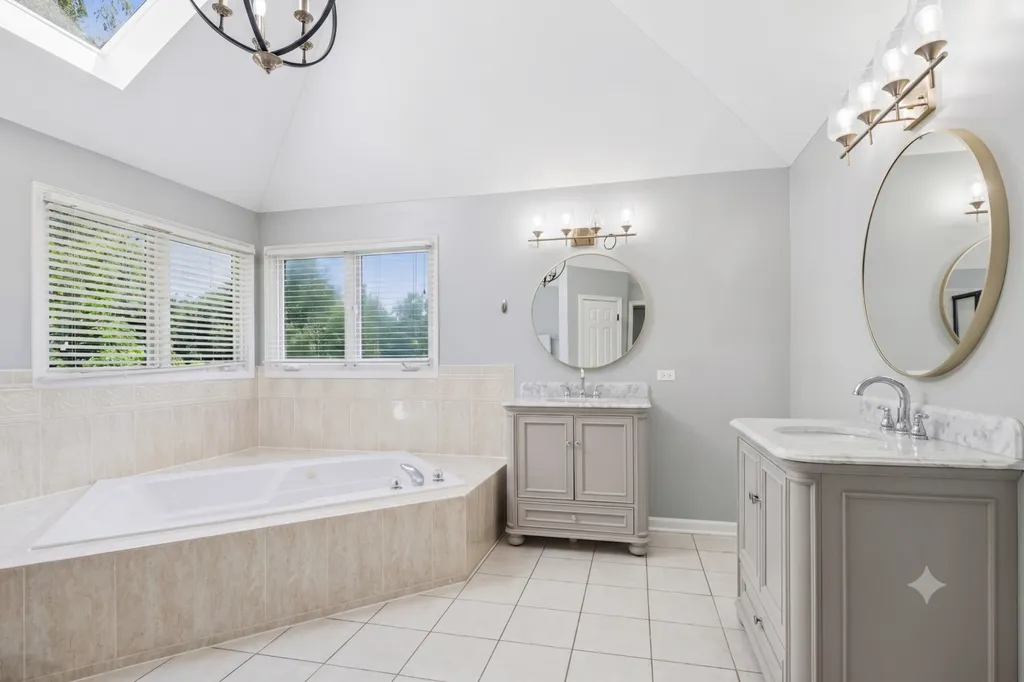2207 Leverenz Road Naperville IL 60564