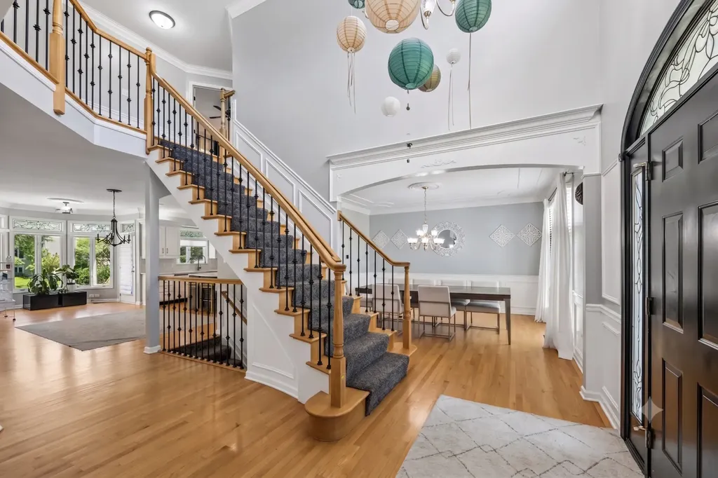2207 Leverenz Road Naperville IL 60564