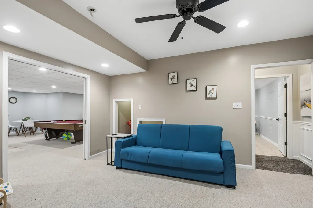 2207 Leverenz Road Naperville IL 60564