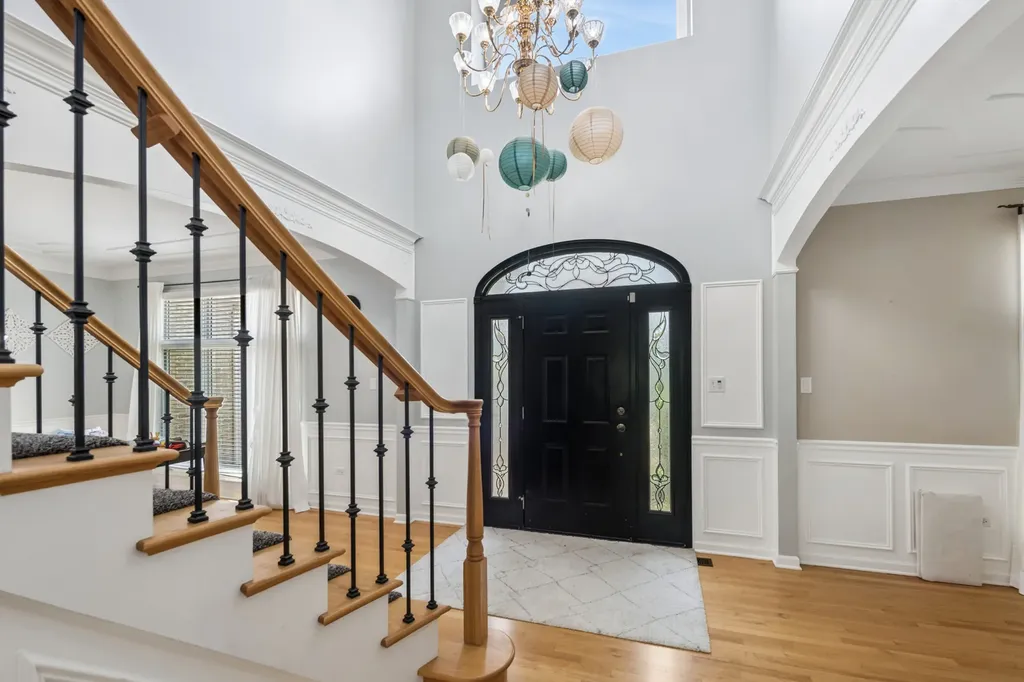 2207 Leverenz Road Naperville IL 60564