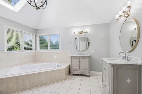 2207 Leverenz Road Naperville IL 60564