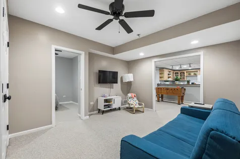 2207 Leverenz Road Naperville IL 60564