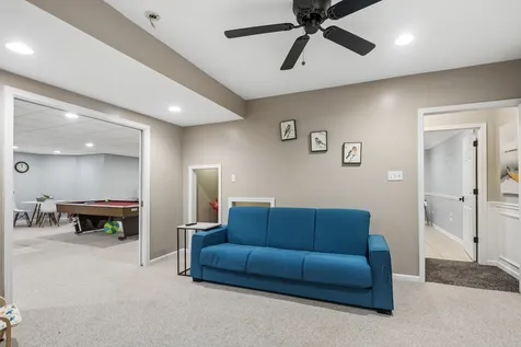 2207 Leverenz Road Naperville IL 60564