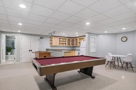 2207 Leverenz Road Naperville IL 60564