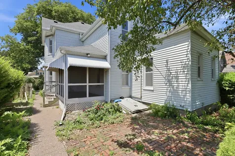 1810 15 Street Moline IL 61265