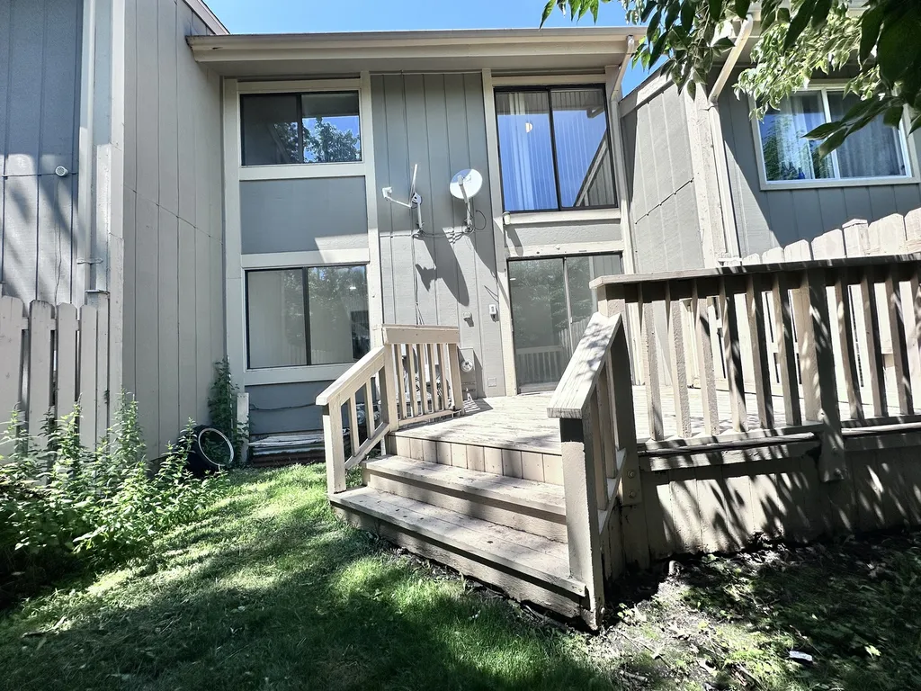 811 Shawnee Trail Roselle IL 60172