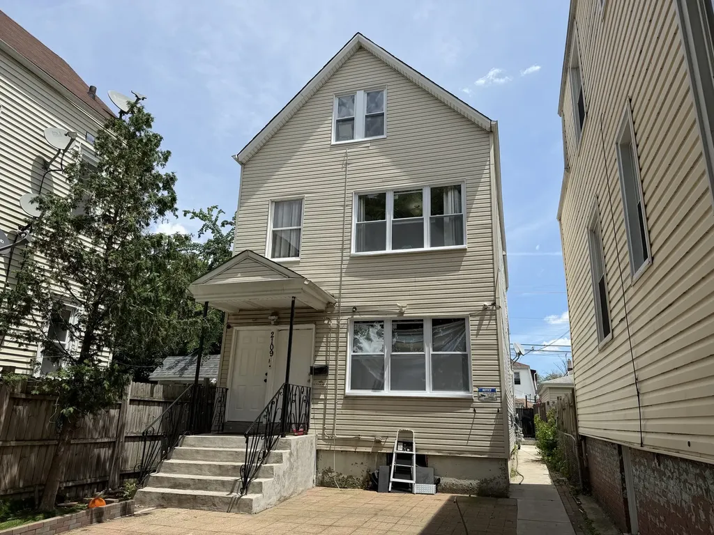 2109 North Lorel Avenue Chicago IL 60639