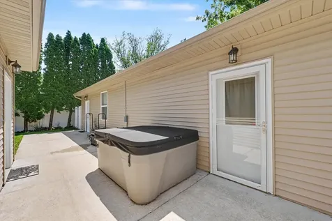 2014 Winchester Drive Champaign IL 61821