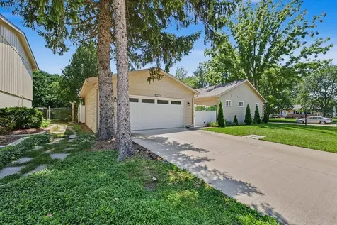 2014 Winchester Drive Champaign IL 61821