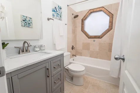 3056 North Paulina Street Chicago IL 60657
