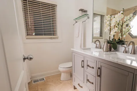 3056 North Paulina Street Chicago IL 60657