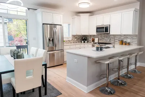 3056 North Paulina Street Chicago IL 60657