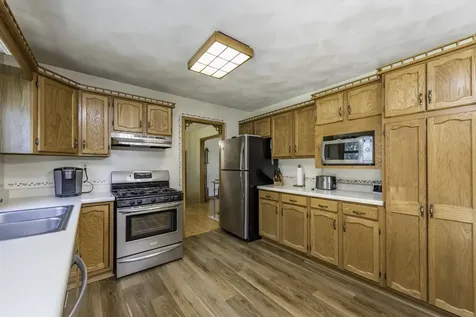 512 Cavin Avenue Winthrop Harbor IL 60096