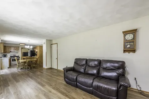 512 Cavin Avenue Winthrop Harbor IL 60096