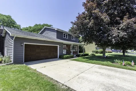 512 Cavin Avenue Winthrop Harbor IL 60096