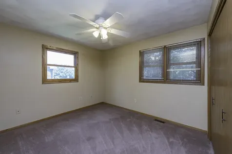 512 Cavin Avenue Winthrop Harbor IL 60096