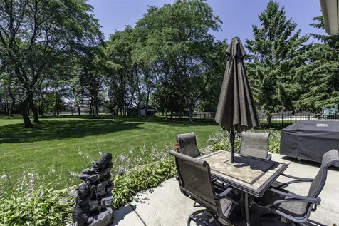 512 Cavin Avenue Winthrop Harbor IL 60096