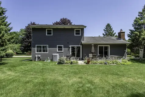 512 Cavin Avenue Winthrop Harbor IL 60096