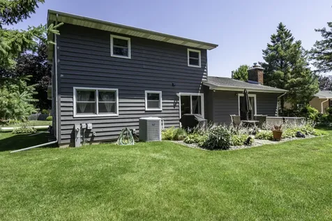 512 Cavin Avenue Winthrop Harbor IL 60096