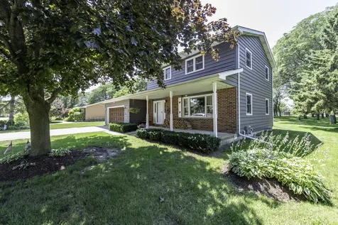 512 Cavin Avenue Winthrop Harbor IL 60096